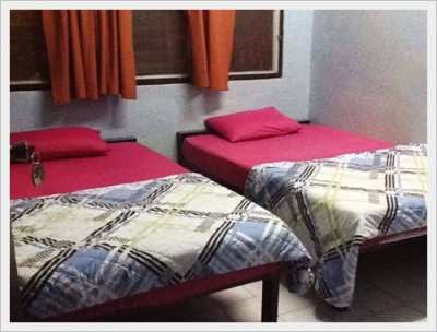 Small 25-room guesthouse in the moat behind Somphet Market near Sunday Walking Street.