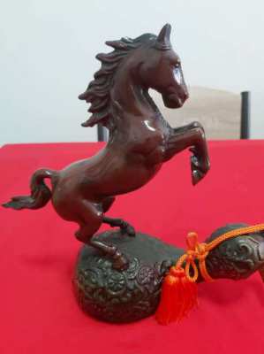 Gorgeous large statue of a rearing horse in lovely condition