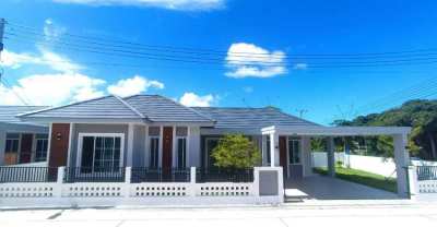 New 3 bedroom house located on the way to the beach. Price 3,350,000B