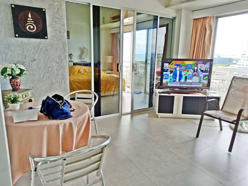 Lovely BEACH side 1 bed Condo, Jomtien, Nice SEA View 150 m from beach