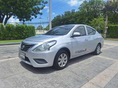 Nissan Almera Auto