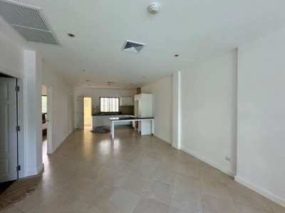 2 BEDROOM SPACIOUS CONDO IN SURIN