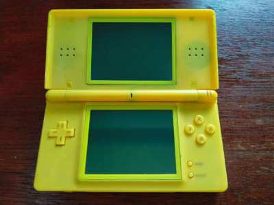 Nintendo DS Lite 