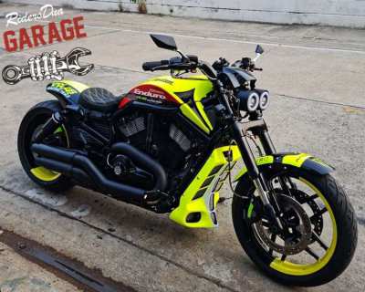 *SOLD* Harley Davidson Valentino Rossi Green VR46 Vrod Muscle 2010