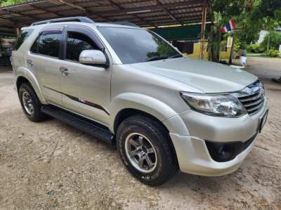 Toyota Fortuner 2012