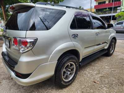 Toyota Fortuner 2012