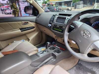 Toyota Fortuner 2012