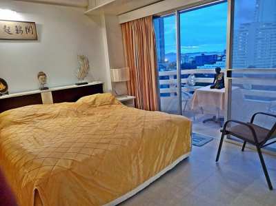 Lovely BEACH side 1 bed Condo, Jomtien, Nice SEA View 150 m from beach