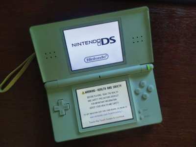 Nintendo DS Lite + Games