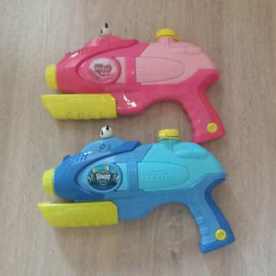 2 Super Soaker Compact WATER BLASTER - Pump Action Water Drenching Fun