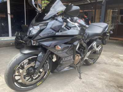 Honda CBR650 excellent condition