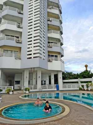 Lovely SEA side Condo ,9th floor,120 meters from big new BEACH ! 