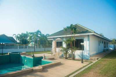 2 Pool Villas on 2 Rai in Nong Pla Lai Reduced Price!