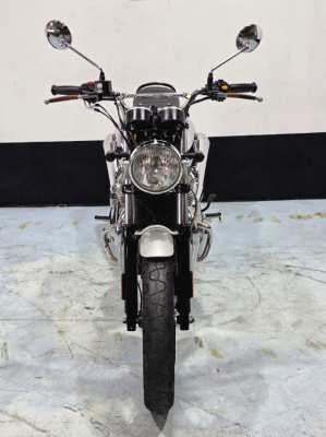 ROYAL ENFIELD - INTERCEPTOR 650 2019