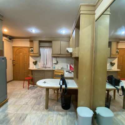 Direct Owner 1 Bedroom Unit at Saranjai Mansion Near BTS Nana for Sale