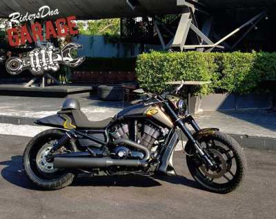 #SOLD# RidersDNA Custom Gold Carbon Harley Davidson V-rod Muscle 2009