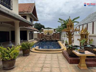 Two Storey Pool Villa for Rent in Jomtien