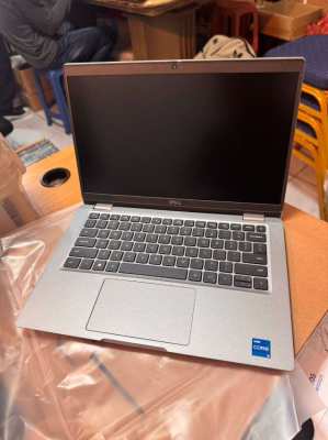 Dell Latitude 5320 11TH brand new????I5/8/512/WARRNTY UNTIL  2025/FULL B