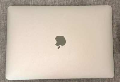 Selling MacBook Air M1 2020