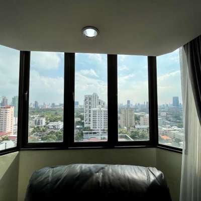 Direct Owner 1 Bedroom Unit at Omni Tower near BTS Nana for Sale