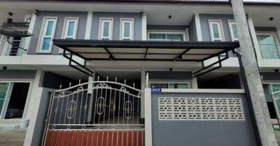 Direct Owner 3 Bedroom House in Bang Na Bangkok for Sale