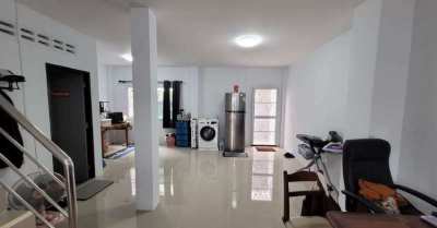 Direct Owner 3 Bedroom House in Bang Na Bangkok for Sale