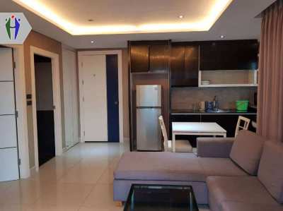 Condo 51 sqm Corner unit, High Floor for Rent Close to South Pattaya. 