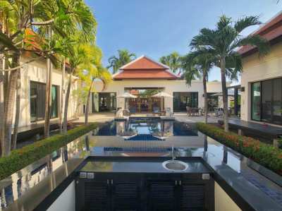 5 bedroom villa at Nai Harn Baan Bua Phuket 