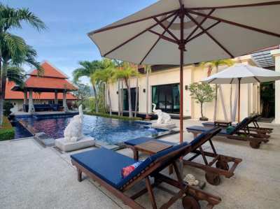 5 bedroom villa at Nai Harn Baan Bua Phuket 