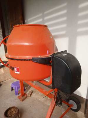 Cement mixer (electric)