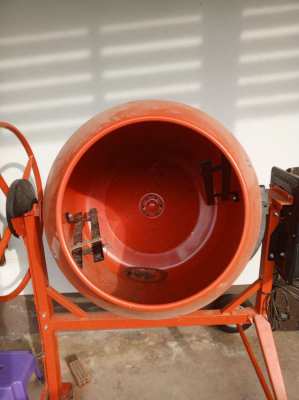 Cement mixer (electric)