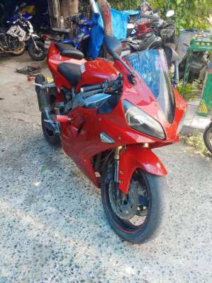 Yamaha R1 1999