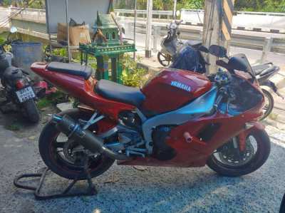 Yamaha R1 1999