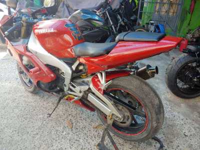 Yamaha R1 1999