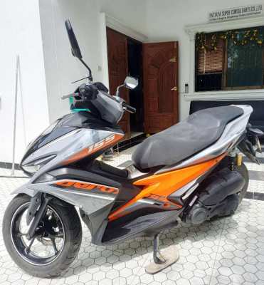 LOVELY YamahaAEROX 155cc 2565 /2022 registered ,13.500 kms AS NEW !