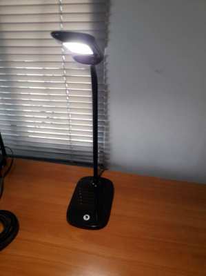 Desk lamp