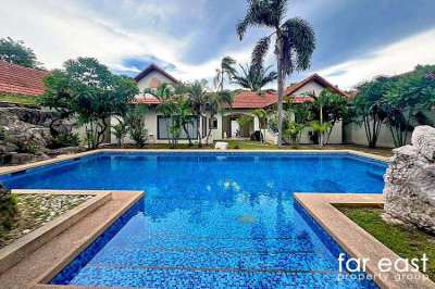 4 Bedroom View Talay Pool Villa For Rent on Large Plot