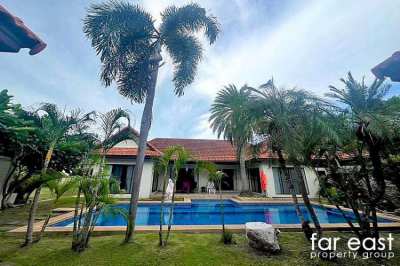 4 Bedroom View Talay Pool Villa For Rent on Large Plot