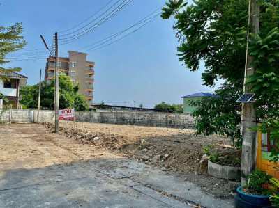 Direct Owner 72 Sq.wah Land in Mooban within Chonburi for Sale