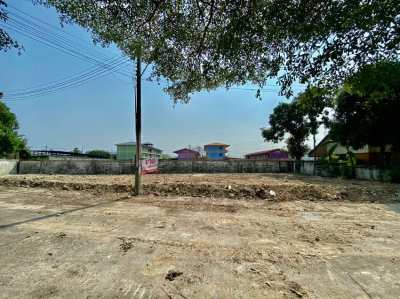 Direct Owner 72 Sq.wah Land in Mooban within Chonburi for Sale