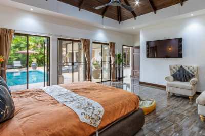 Harmonious, Tropical 4 Bedroom Pool Villa in Cherngtalay, Phuket