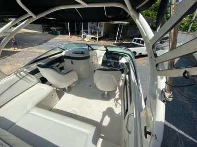 2014 Sea Ray 220 Sundeck