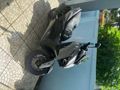 Yamaha XMAX 300