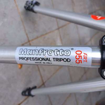 MANFROTTO ALT 055 TRIPOD with 804RC2 Head