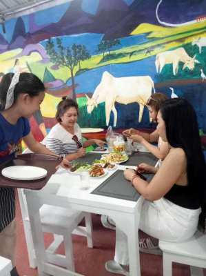 1 restaurant for sale in HUA HIN with all furnitures