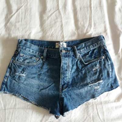 26 We The Free Women Casual Low Waist Denim Shorts Frayed Raw Hem 