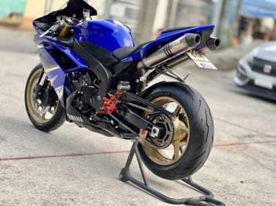 Yamaha R1