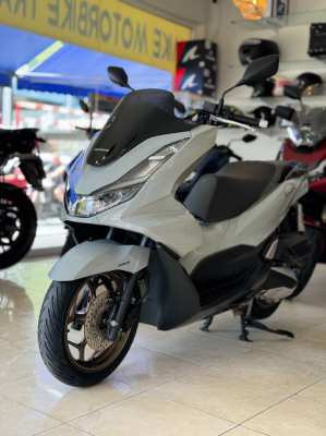 HONDA PCX 160 ABS 2023 with Traction control 