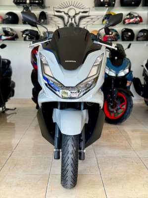 HONDA PCX 160 ABS 2023 with Traction control 