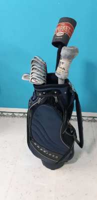 Complete set of golf clubs with bag - callaway